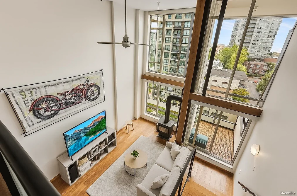 402 10 RENAISSANCE SQUARE, New Westminster BC V3M 7B1, New Westminster BC — Residential for Sale - Photo 3