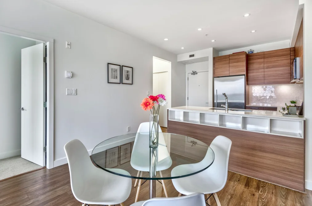 402 1061 MARINE DRIVE, North Vancouver BC V7P 1S6, North Vancouver BC — Residential for Sale - Photo 7