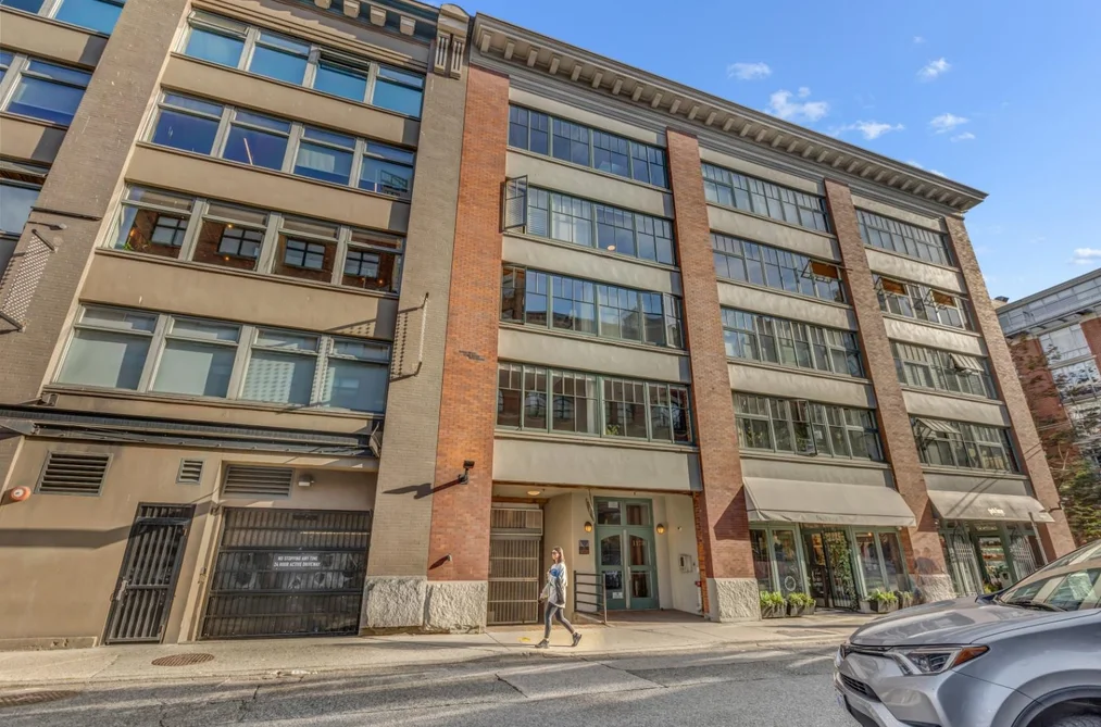 1178 Hamilton St Unit 402, Vancouver, BC - MLS: R3175944