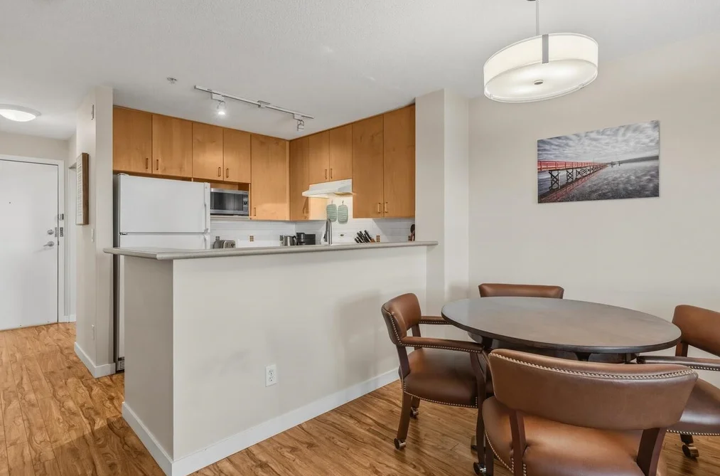 402 124 W 3RD STREET, North Vancouver BC V7M 1E8, North Vancouver BC — Residential for Sale - Photo 4
