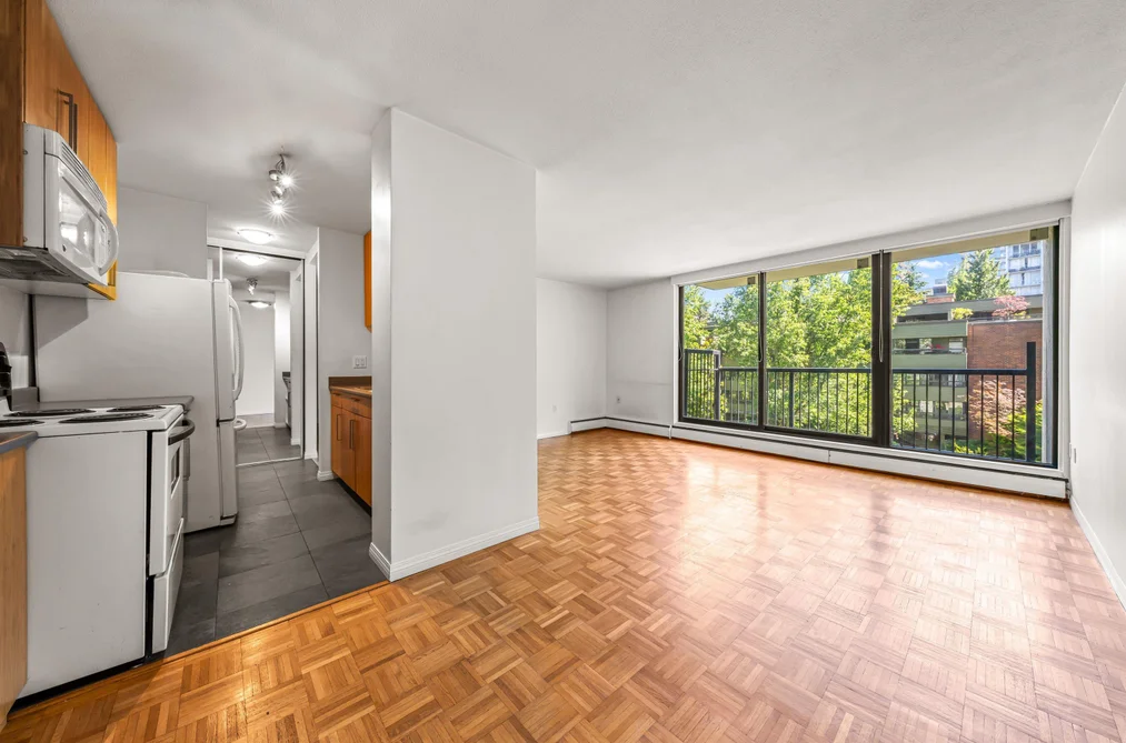 402 1330 HARWOOD STREET, Vancouver BC V7V 1K9, Vancouver BC — Residential for Sale — Photo 12 of 39