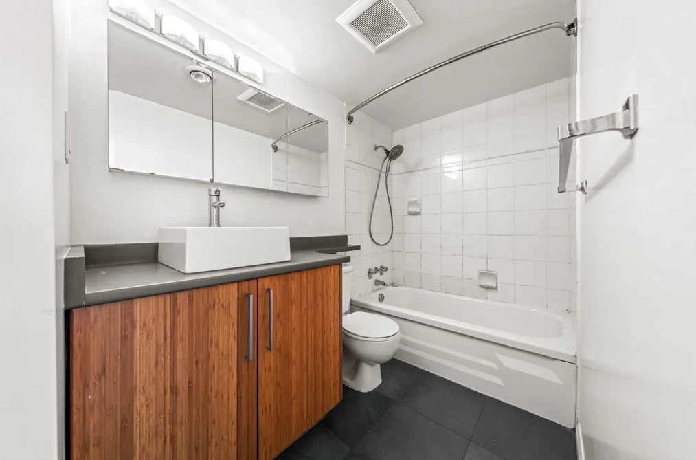 402 1330 HARWOOD STREET, Vancouver BC V7V 1K9, Vancouver BC — Residential for Sale — Photo 26 of 39