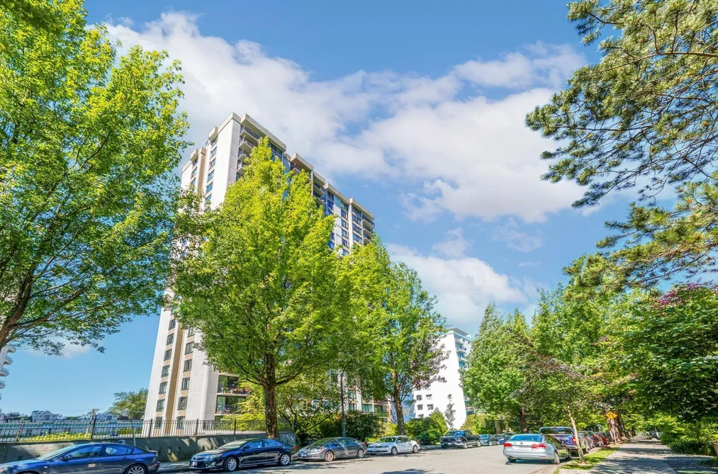402 1330 HARWOOD STREET, Vancouver BC V7V 1K9, Vancouver BC — Residential for Sale — Photo 3 of 39
