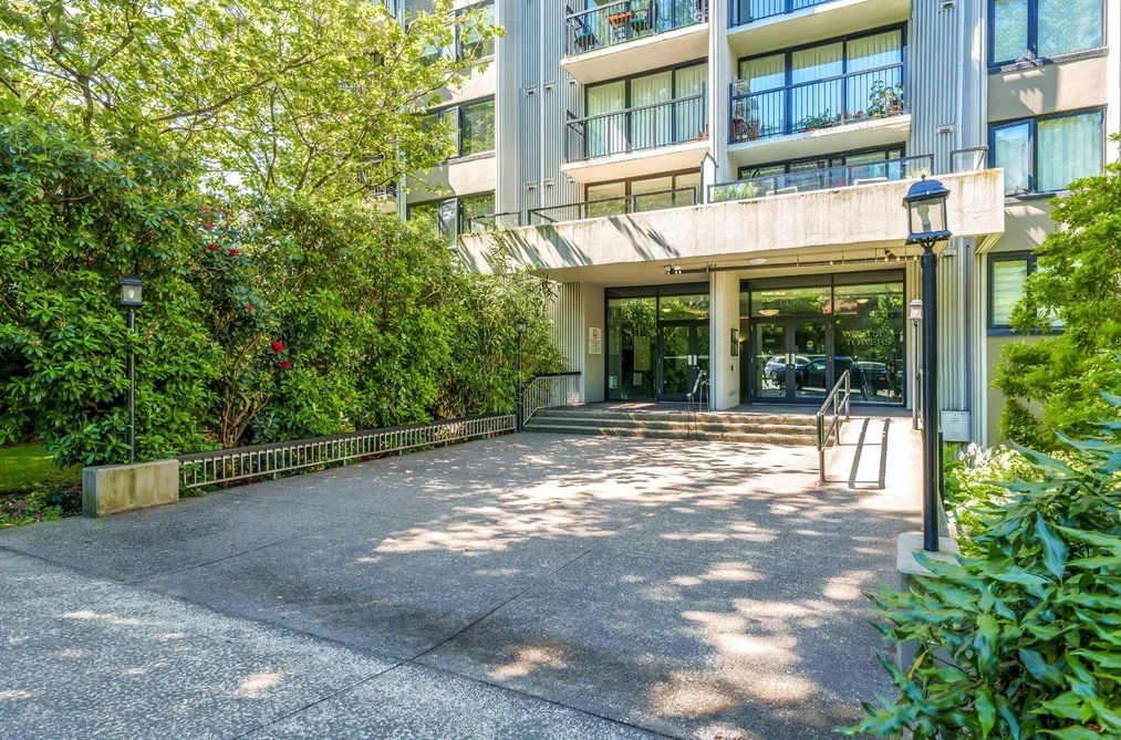 402 1330 HARWOOD STREET, Vancouver BC V7V 1K9, Vancouver BC — Residential for Sale — Photo 4 of 39
