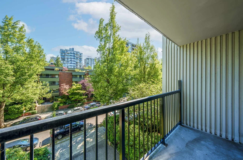 402 1330 HARWOOD STREET, Vancouver BC V7V 1K9, Vancouver BC — Residential for Sale — Photo 7 of 39
