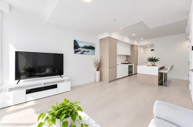 1342 Johnston Rd Unit 402, White Rock, BC - MLS: R3177872