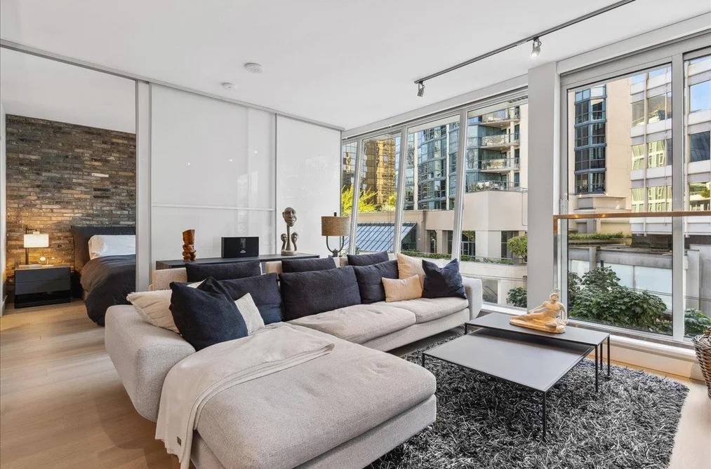 Condo for sale at 402 1477 W Pender Street Vancouver British Columbia - MLS: R3073767
