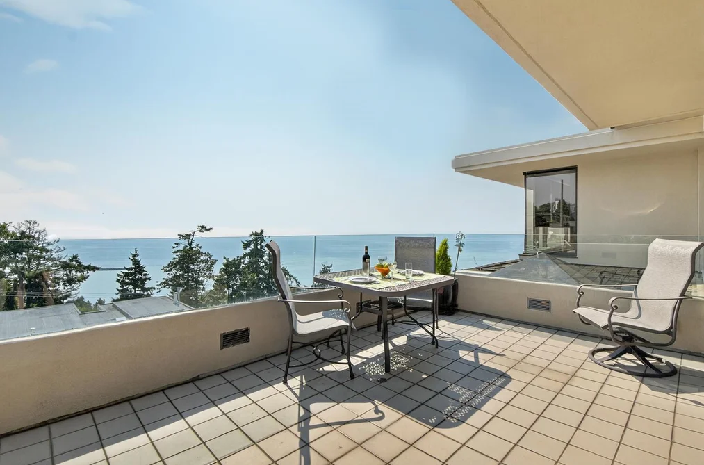 402 15050 PROSPECT AVENUE, White Rock BC V4B 2B4, White Rock BC — Residential for Sale - Photo 2