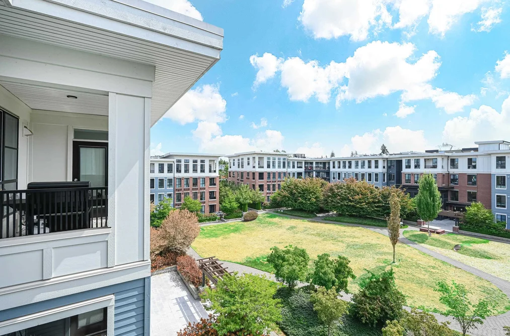 Condo for sale at 402 15138 34 Avenue Surrey British Columbia - MLS: R3156985