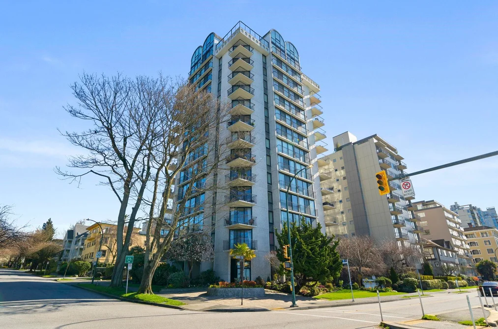 Condo for sale at 402 1575 Beach Avenue Vancouver British Columbia - MLS: R3103180