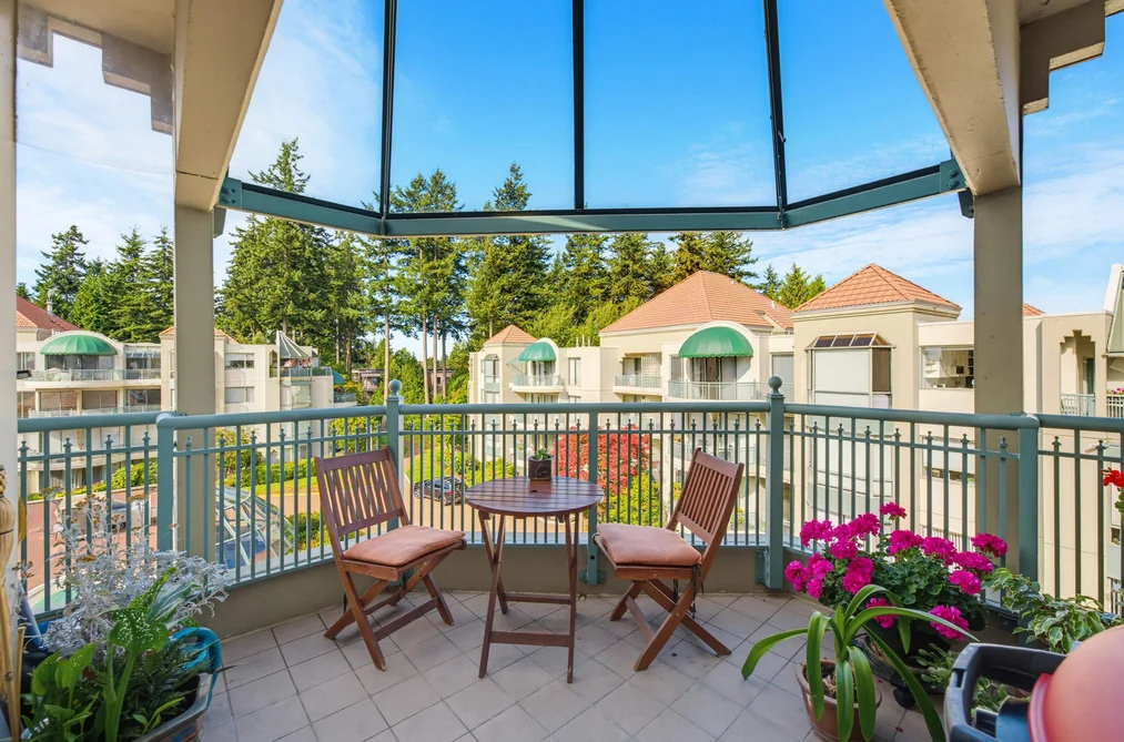 Condo for sale at 402 1765 Martin Drive Surrey British Columbia - MLS: R3149896