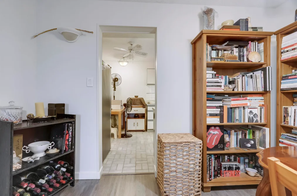 402 2024 FULLERTON AVENUE, North Vancouver BC V7P 3G4, North Vancouver BC — Residential for Sale - Photo 7