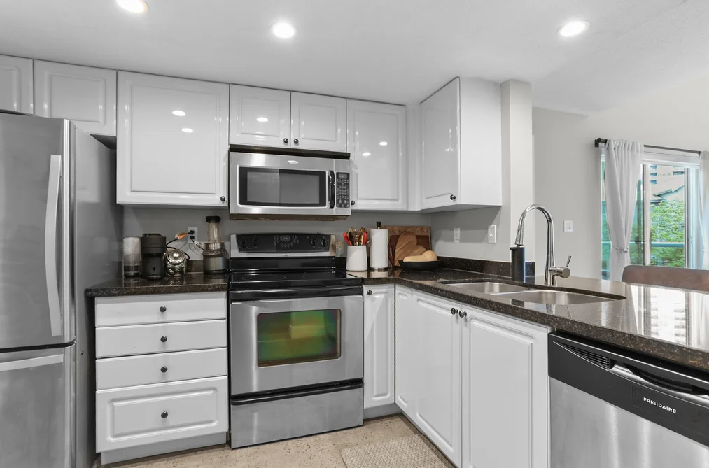 402 220 NEWPORT DRIVE, Port Moody BC V3H 5B8, Port Moody BC — Residential for Sale - Photo 3