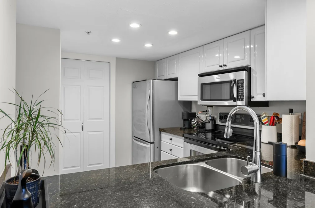 402 220 NEWPORT DRIVE, Port Moody BC V3H 5B8, Port Moody BC — Residential for Sale - Photo 4