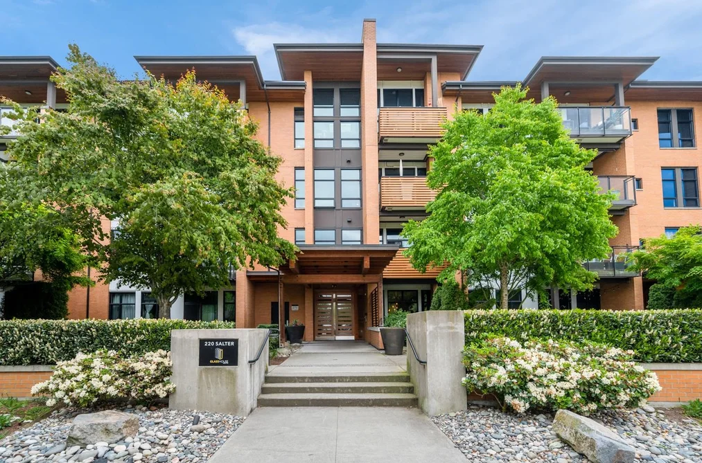 402 220 SALTER STREET, New Westminster BC V3M 0H4, New Westminster BC — Residential for Sale - Photo 2
