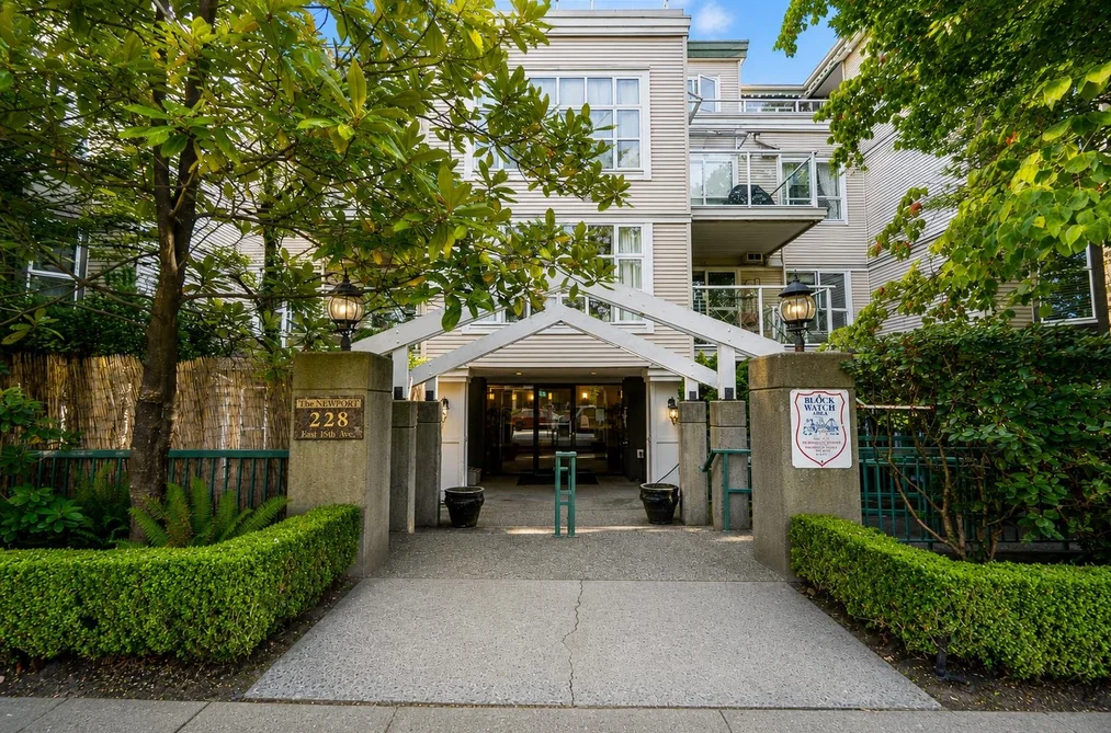 Condo for sale at 402 228 E 18th Avenue Vancouver British Columbia - MLS: R3152622