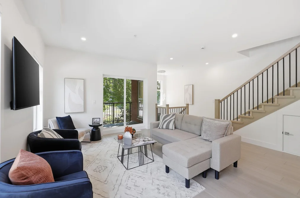 402 2427 MARY HILL ROAD, Port Coquitlam BC V3C 3A9, Port Coquitlam BC — Residential for Sale - Photo 4