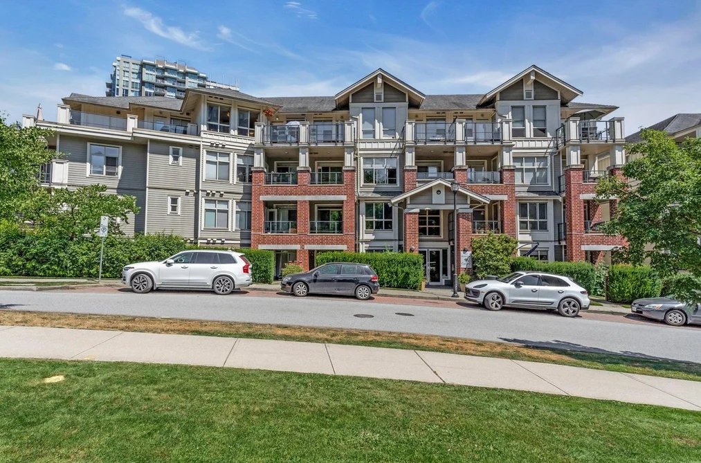Condo for sale at 402 285 Ross Drive New Westminster British Columbia - MLS: R3107010