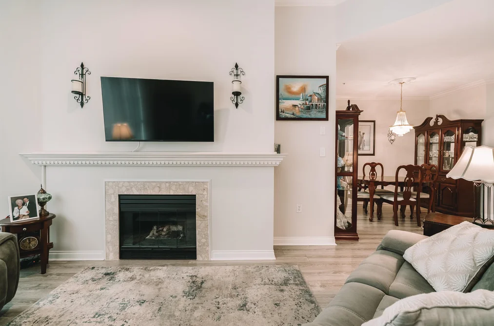402 2995 PRINCESS CRESCENT, Coquitlam BC V3B 7N1, Coquitlam BC — Residential for Sale - Photo 2