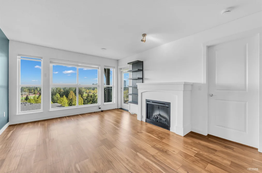 402 3082 DAYANEE SPRINGS BOULEVARD, Coquitlam BC V3E 0A3, Coquitlam BC — Residential for Sale - Photo 2
