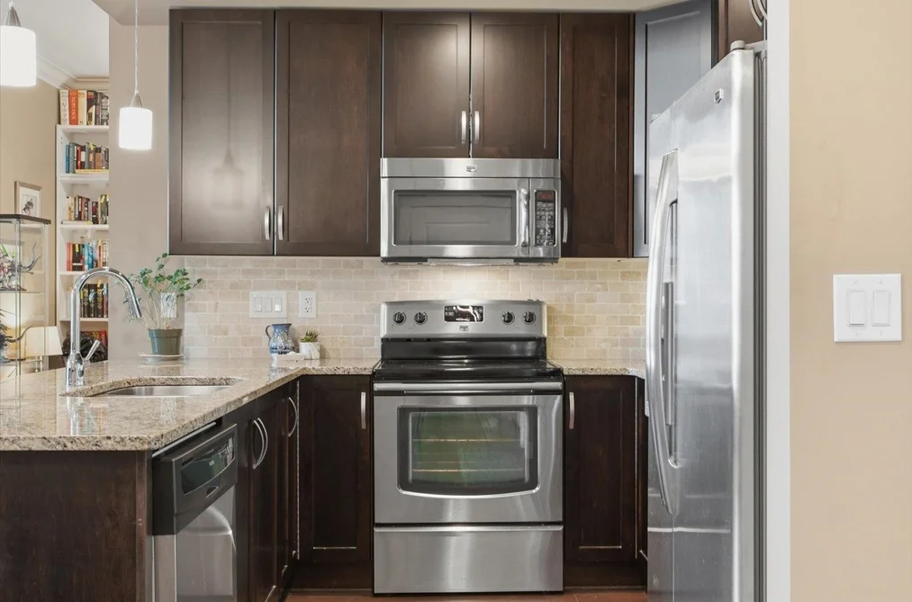 402 3192 GLADWIN ROAD, Abbotsford BC V2T 6M9, Abbotsford BC — Residential for Sale - Photo 6