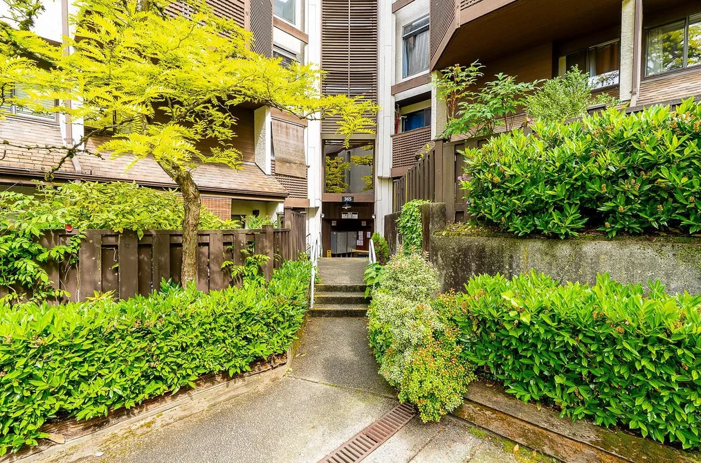 402 365 GINGER DRIVE, New Westminster BC V3L 5L5, New Westminster BC — Residential for Sale - Photo 2