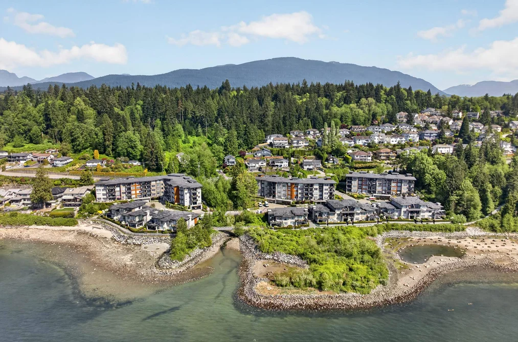 Condo for sale at 402 3911 Cates Landing Way North Vancouver British Columbia - MLS: R3148369
