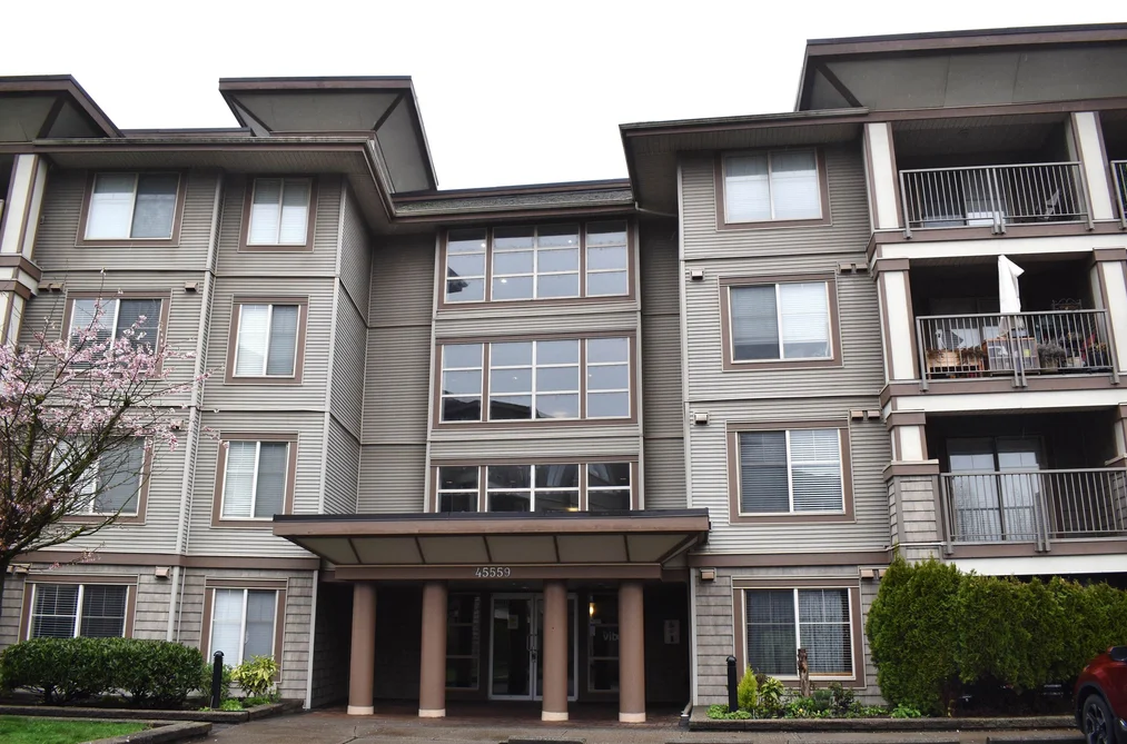 402 45559 YALE ROAD, Chilliwack BC V2P 0B1, Chilliwack BC — Residential for Sale - Photo 2