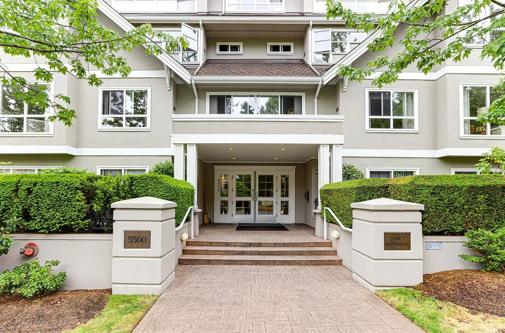 Condo for sale at 402 5500 13a Avenue Delta British Columbia - MLS: R3028685