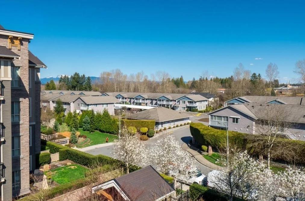 402 5655 210A STREET, Langley BC V3A 0G4, Langley BC — Residential for Sale - Photo 2