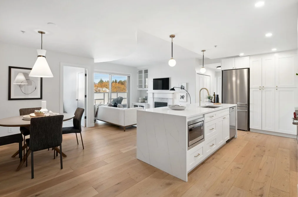 Condo for sale at 402 5790 E Boulevard Vancouver British Columbia - MLS: R3117045