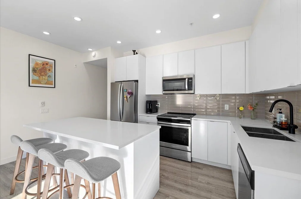 402 610 BRANTFORD STREET, New Westminster BC V3M 1W7, New Westminster BC — Residential for Sale - Photo 4