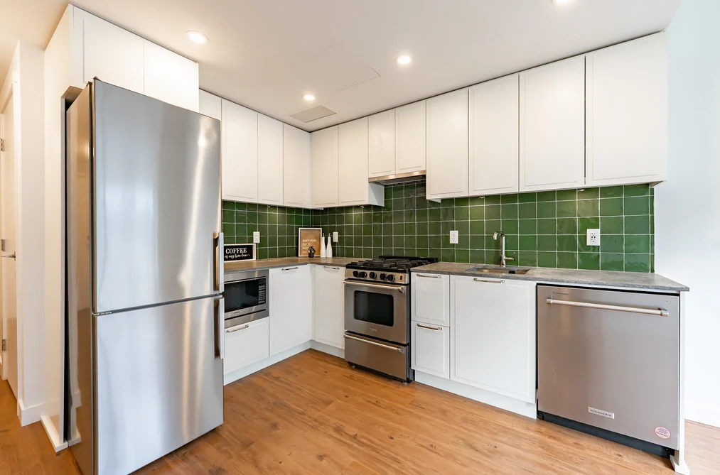 Condo for sale at 402 648 Lea Avenue Coquitlam British Columbia - MLS: R3121389