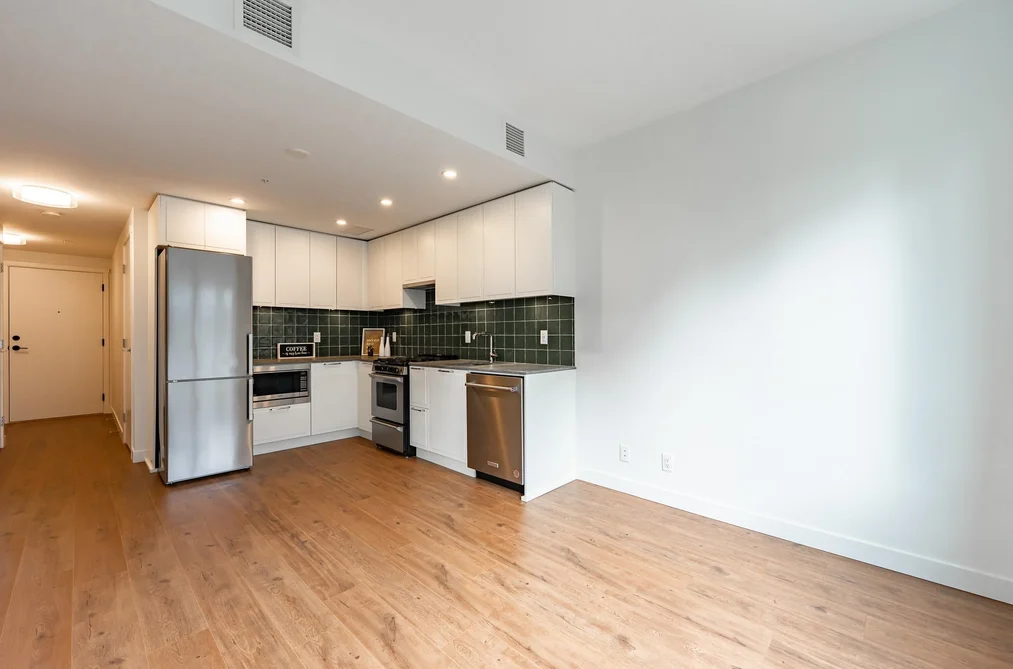 402 648 LEA AVENUE, Coquitlam BC V3J 0P1, Coquitlam BC — Residential for Sale - Photo 2