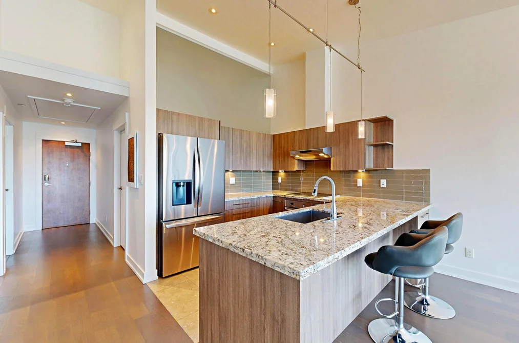 402 650 EVERGREEN PLACE, North Vancouver BC V7N 0A5, North Vancouver BC — Residential for Sale - Photo 2