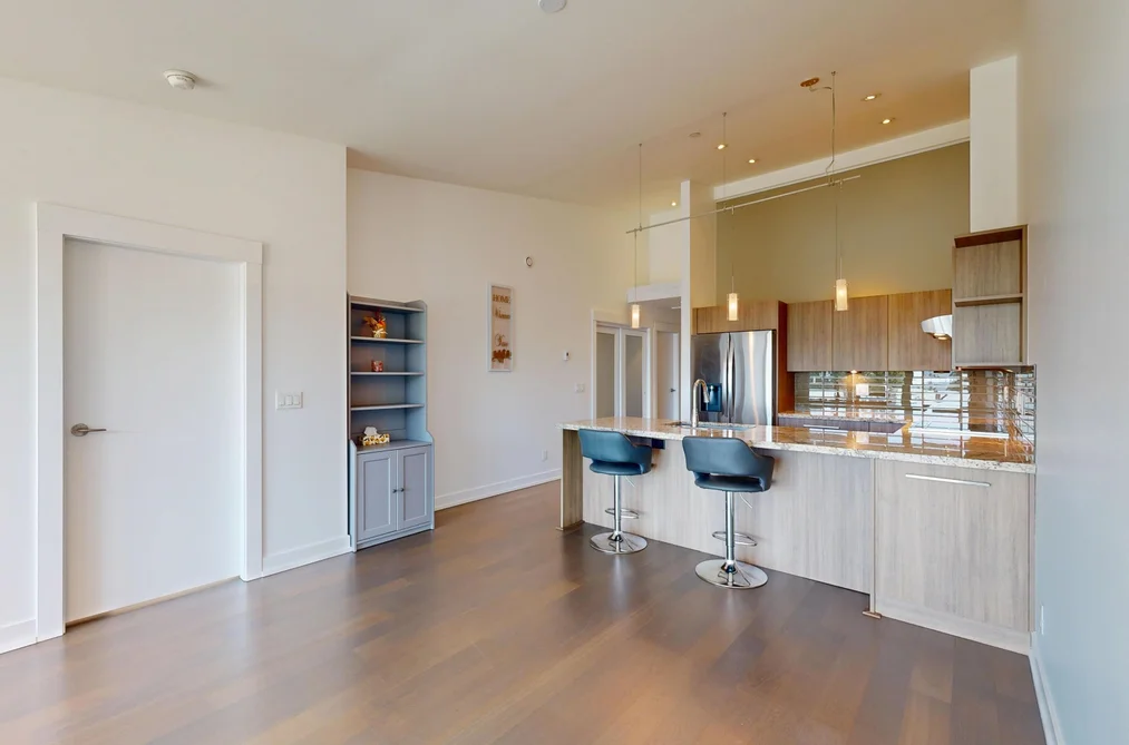 402 650 EVERGREEN PLACE, North Vancouver BC V7N 0A5, North Vancouver BC — Residential for Sale — Photo 7 of 40