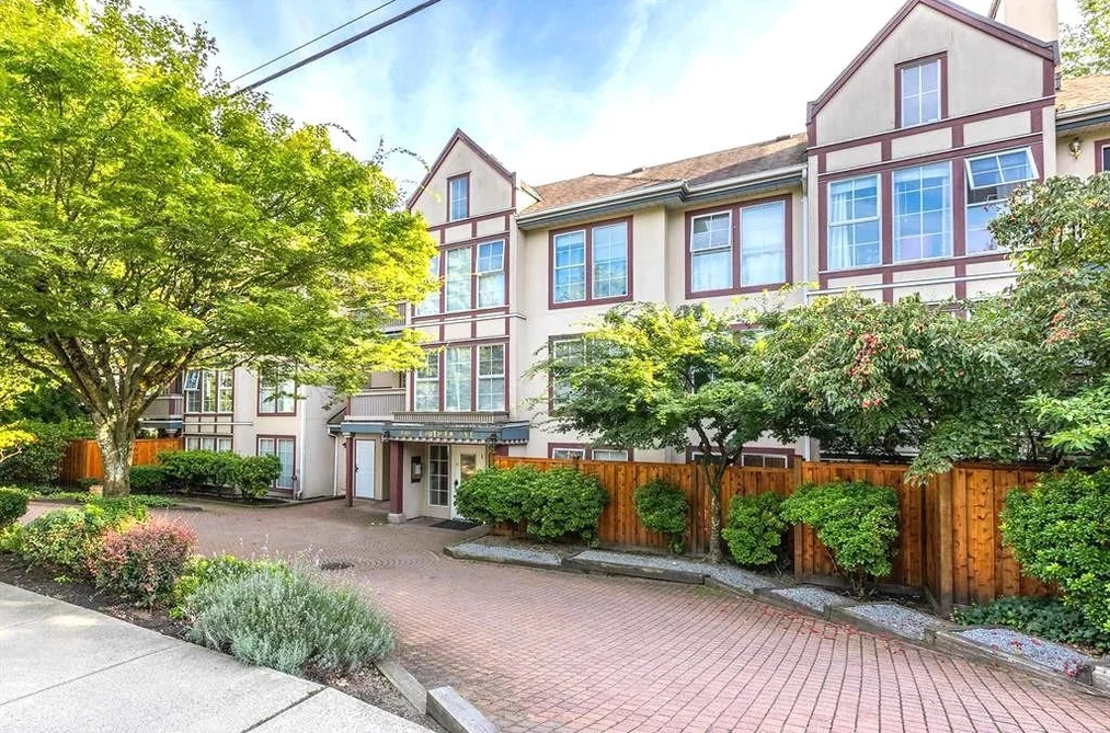 Condo for sale at 402 888 Gauthier Avenue Coquitlam British Columbia - MLS: R3133362