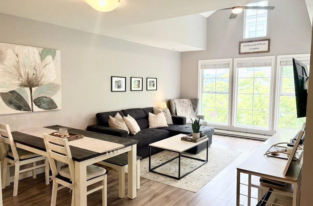 402 888 GAUTHIER AVENUE, Coquitlam BC V3K 6Y1, Coquitlam BC — Residential for Sale - Photo 2