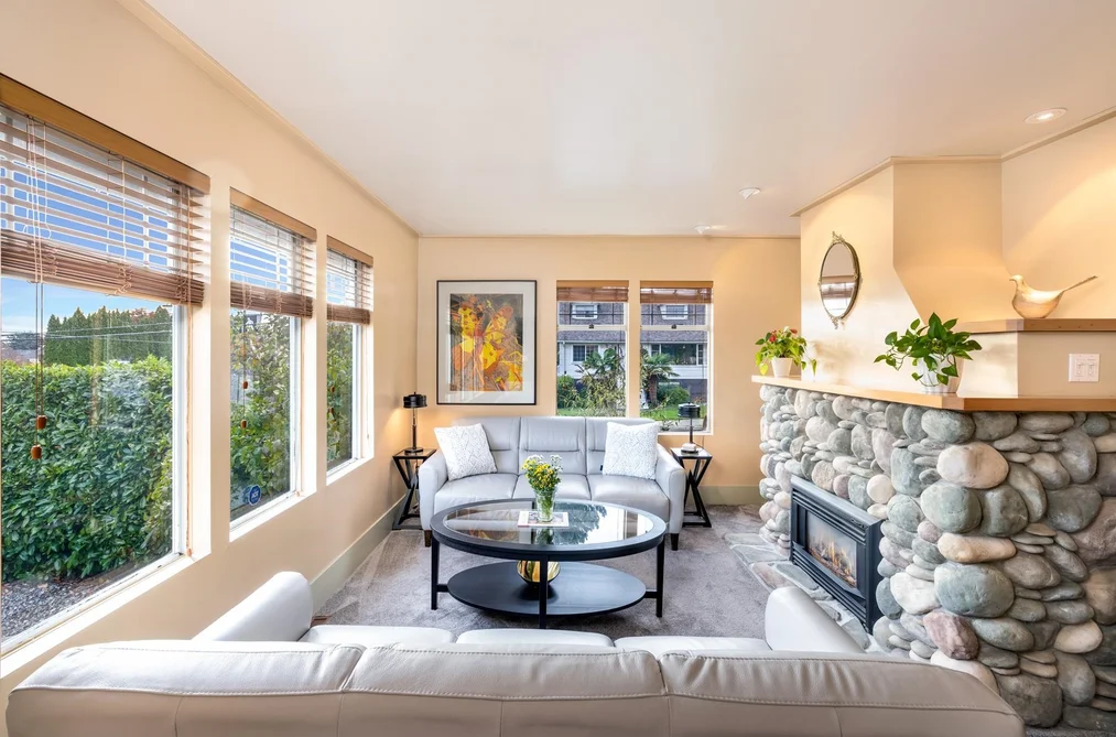 402 E 13th Street, North Vancouver, BC - MLS: R3179397 - Photo 8 402 E 13th Street, North Vancouver, BC - MLS: R3179397 - Photo 8