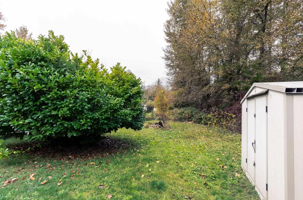 40267 Government Road, Squamish, BC - House for Sale - Photo 21 of 25 40267 Government Road, Squamish, BC - House for Sale - Photo 21 of 25