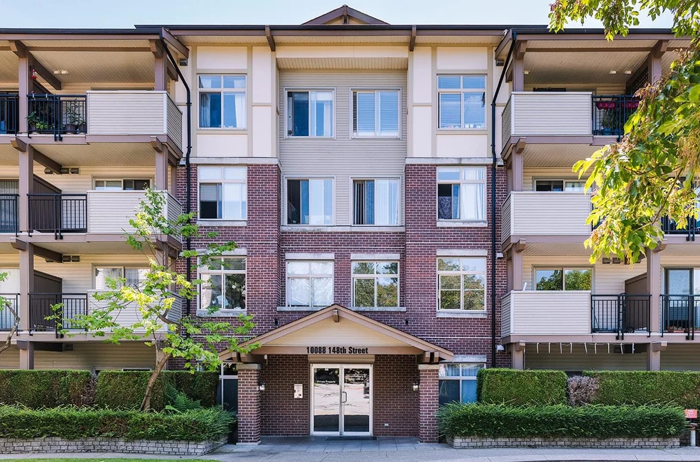 Condo for sale at 403 10088 148 Street Surrey British Columbia - MLS: R3168396