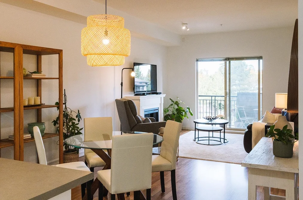 Condo for sale at 403 10088 148 Street Surrey British Columbia - MLS: R3079754