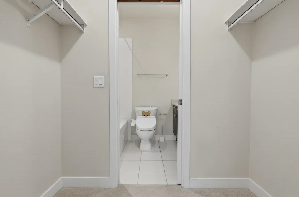 403 10499 UNIVERSITY DRIVE, Surrey, BC — Residential for Sale — Photo 15 of 22