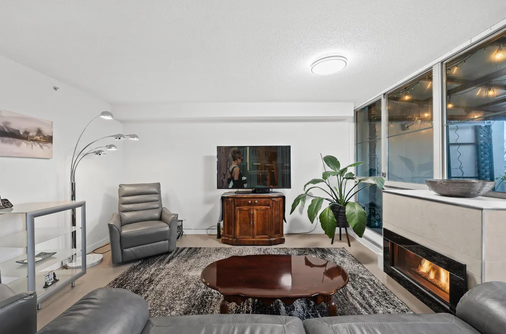 403 1159 MAIN STREET, Vancouver BC V6A 4B6, Vancouver BC — Residential for Sale - Photo 3
