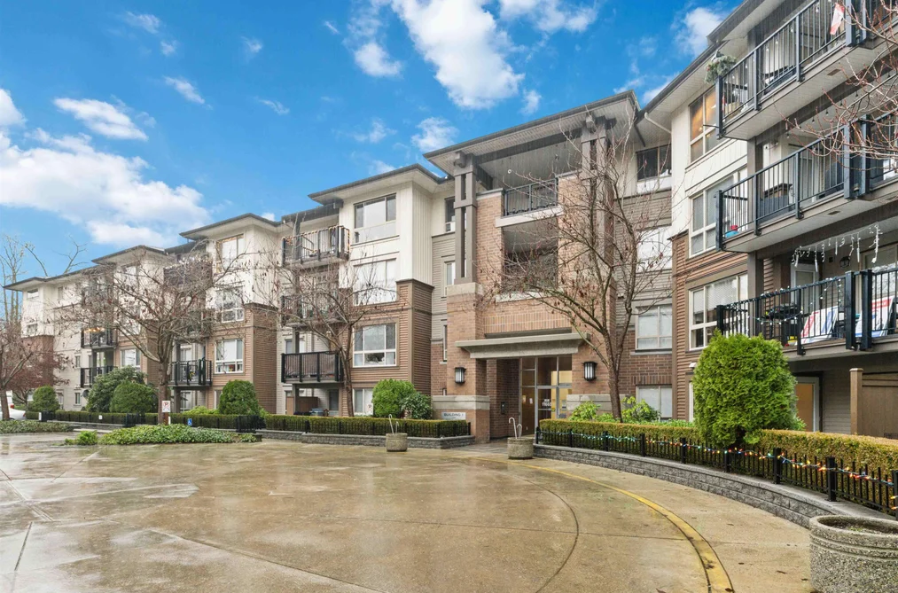 403 11665 HANEY BYPASS, Maple Ridge BC V2X 8W9, Maple Ridge BC — Residential for Sale - Photo 2