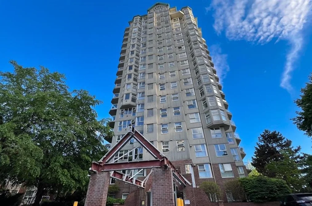 Condo for sale at 403 1250 Quayside Drive New Westminster British Columbia - MLS: R3162694