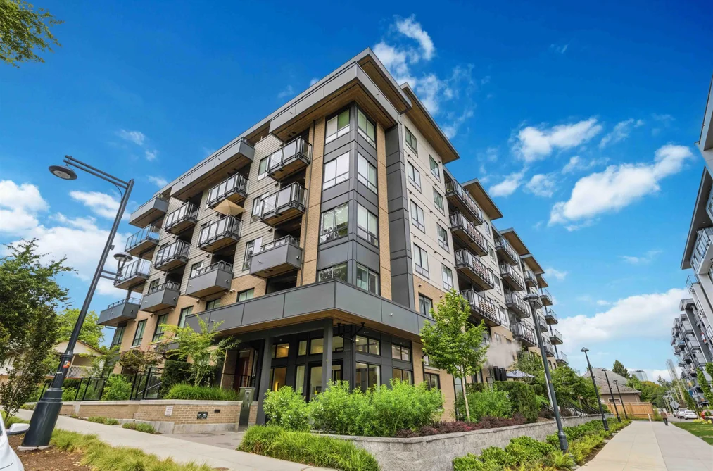 Condo for sale at 403 13439 94a Avenue Surrey British Columbia - MLS: R3149966