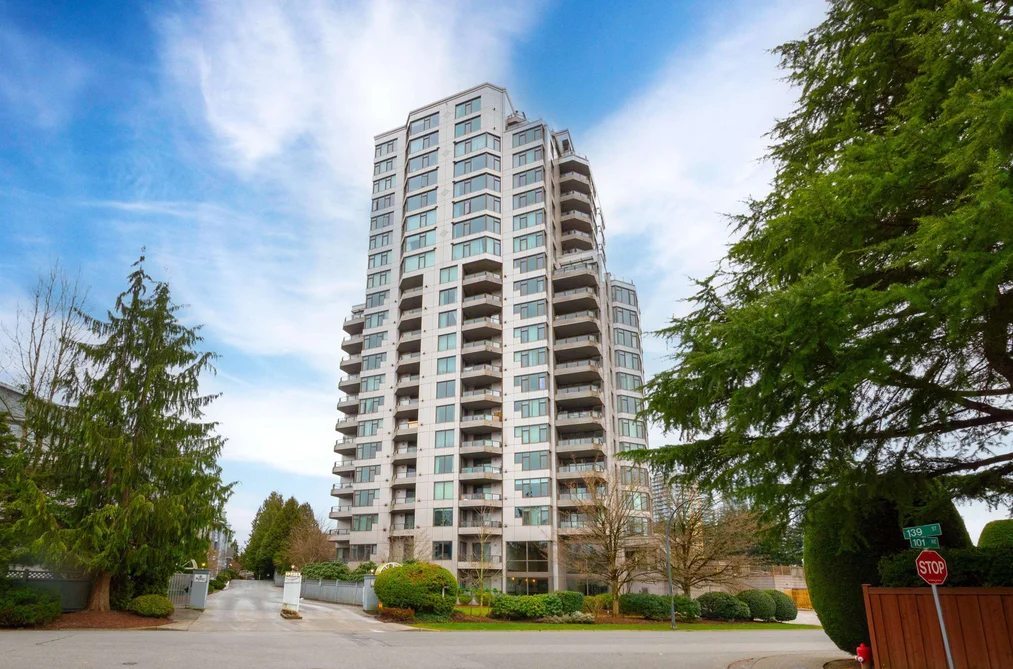 Condo for sale at 403 13880 101 Avenue Surrey British Columbia - MLS: R3094232