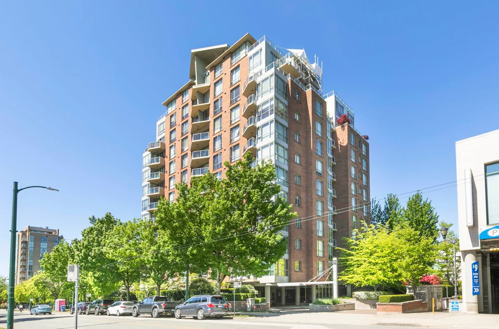 Condo for sale at 403 1575 W 10th Avenue Vancouver British Columbia - MLS: R3120191