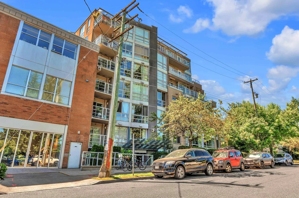 403 1818 WEST 6TH AVENUE, Vancouver BC V6J 1R6, Vancouver BC — Residential for Sale — Photo 32 of 37